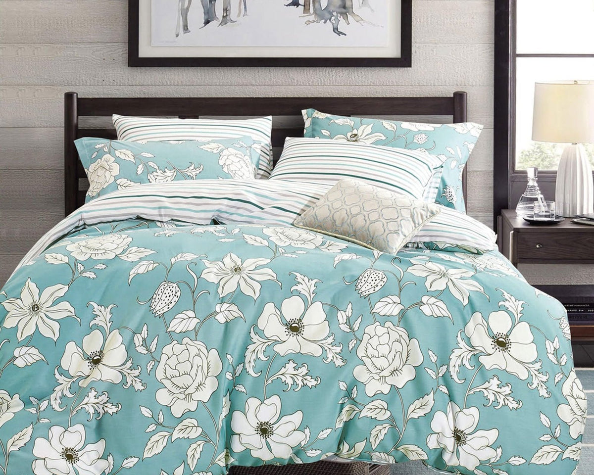 Blue Floral 5 Piece 100% Cotton Bedding Set: Duvet Cover, Two Pillowcases and Two Pillow Shams